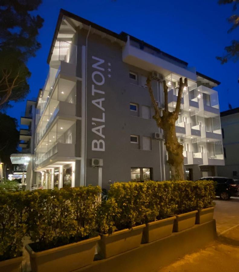 Hotel Balaton Riccione Esterno foto